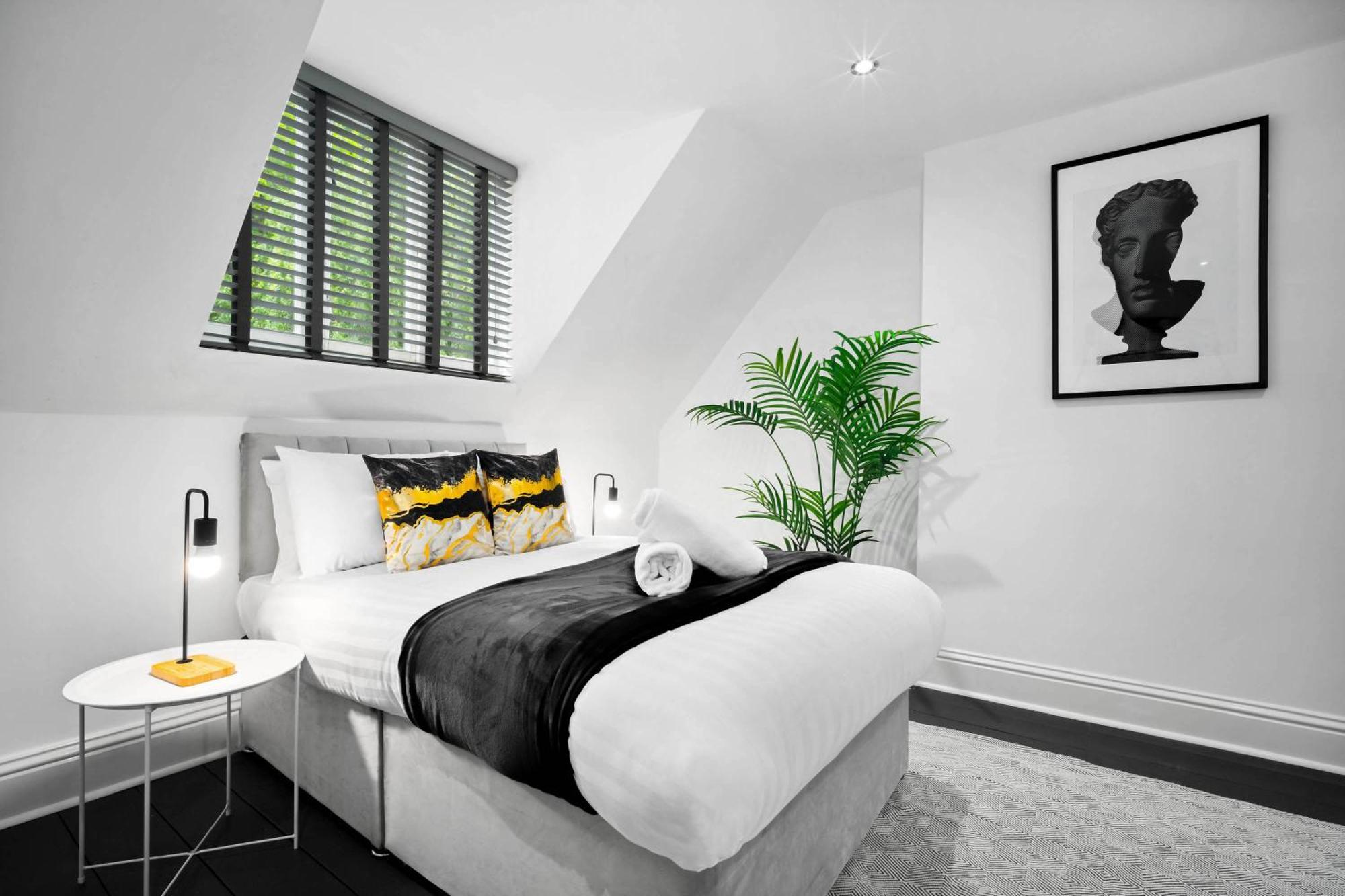 Stylish Apartment - Parking - Outdoor Terrace - Wolverhampton - Netlix - Wifi - 9Bpc Exterior foto